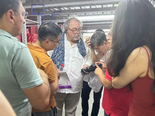 Cipanguo Group aus Frankreich besuchte unsere Firma für eine Führung